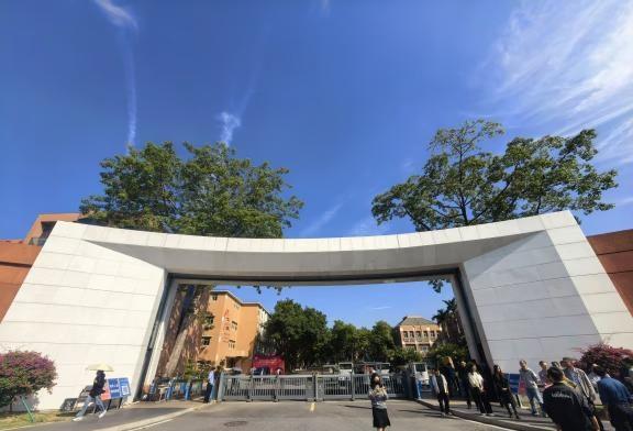 广外60周年校庆:我们从连滚带爬到游刃有余
广外 校庆 美丽的校园 美丽校园等你