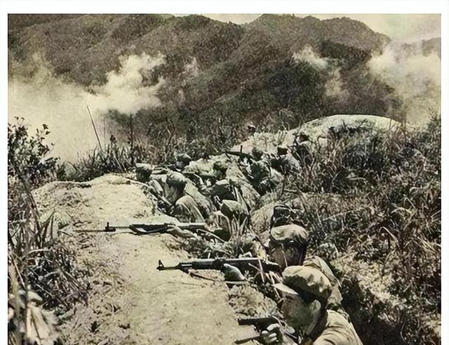 老山轮战时，我方允许越军来收尸，但规定他们要打红十字旗，50人以下，不准带武器。