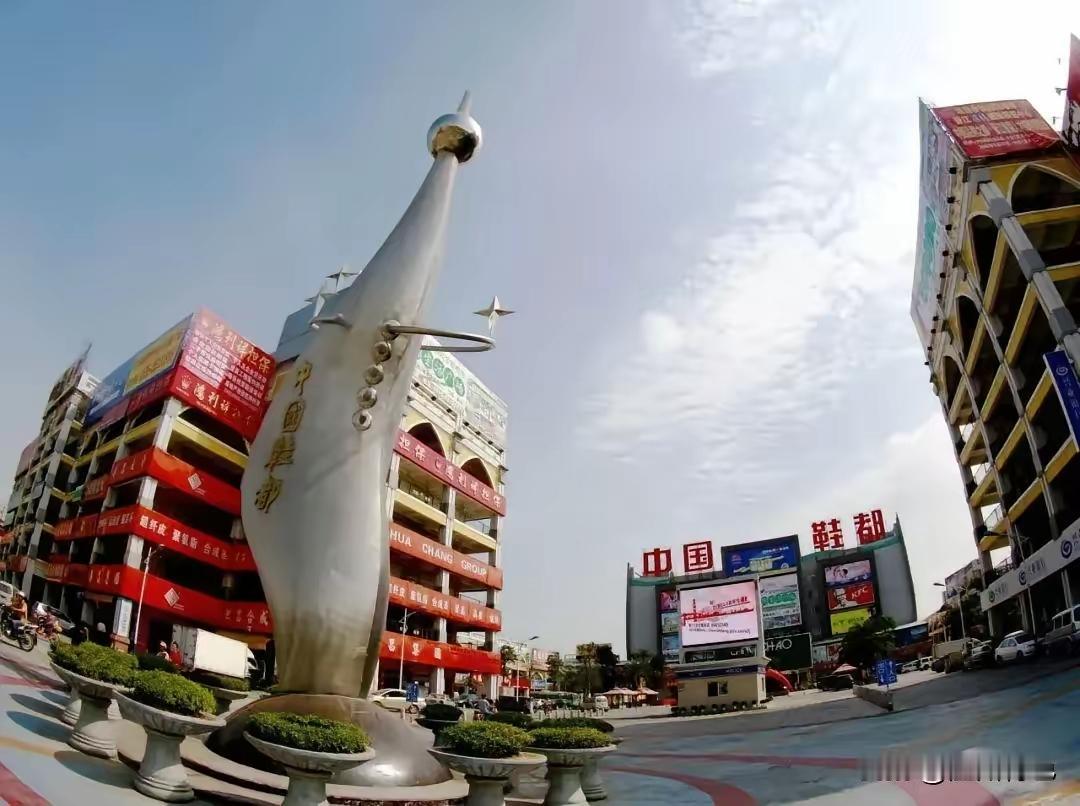 曾经的温州，那可是响当当的中国鞋都，红蜻蜓、奥康、康奈这些品牌，就像夜空中的星星