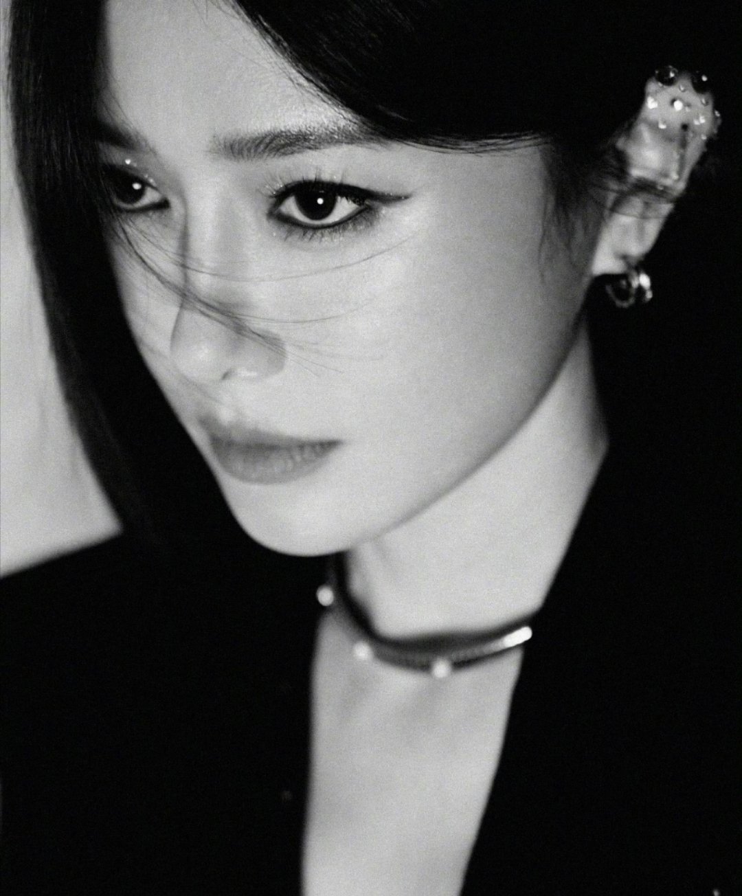 秦岚请问怎么做到这么帅又美滴，太酷了吧姐