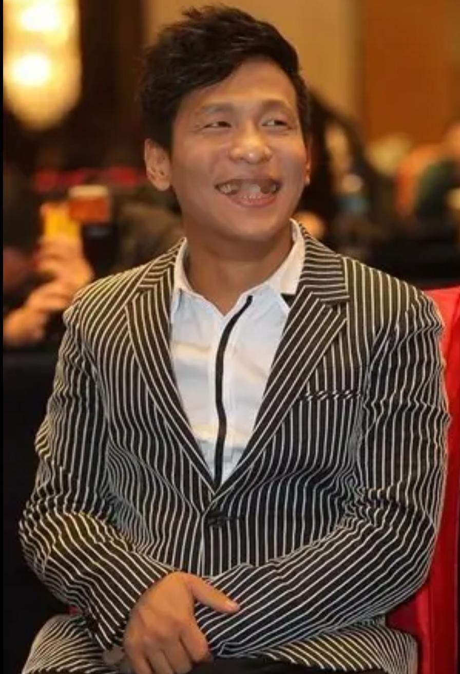 偷鸡不成蚀把米？44岁“抛妻娶粉”的宋小宝，走上了另外一条道路娱乐 明星