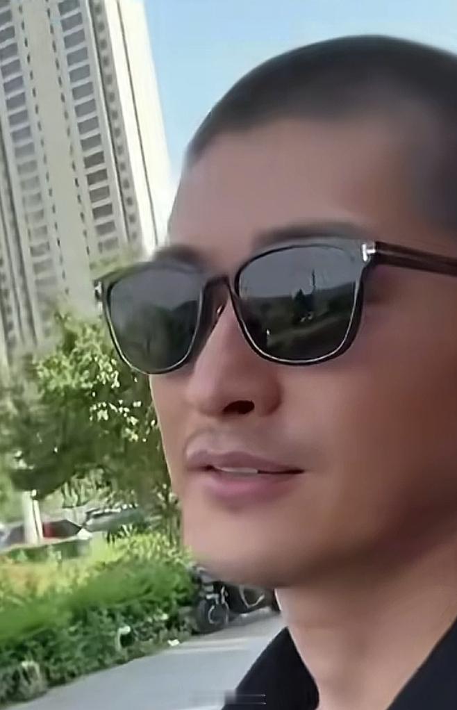 能猜到是谁吗 ​​​