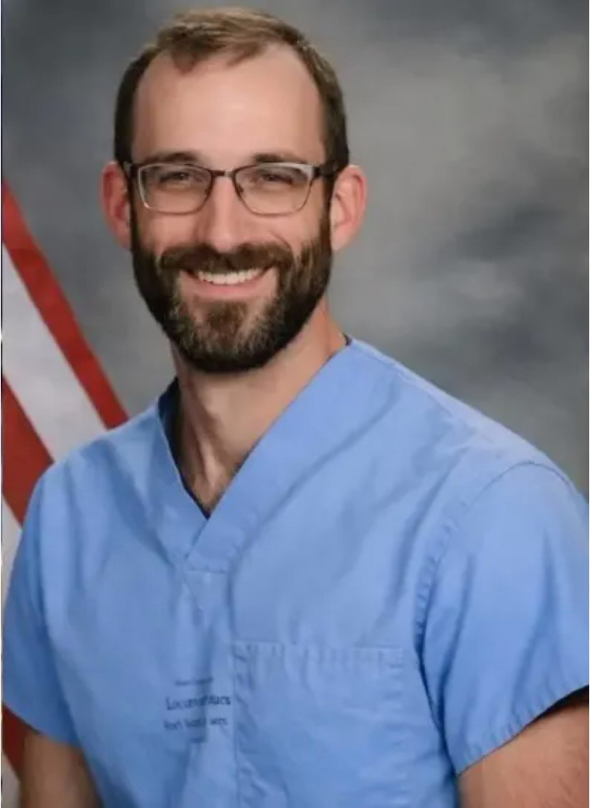 希拉里在大西洋月刊撰写长文：明尼阿波利斯事件说明，MAGA正用道德腐败向人类同情