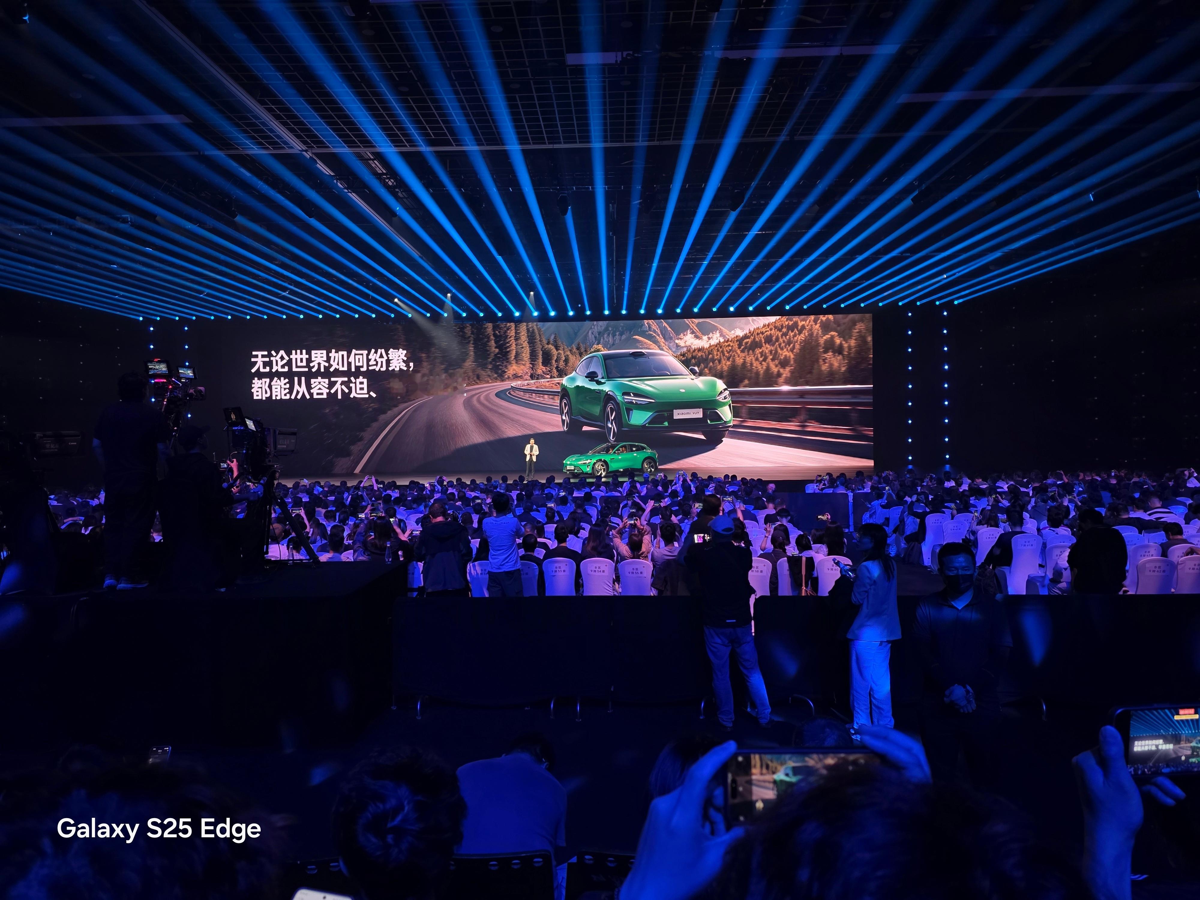 S25 Edge拍发布会，1倍，2倍，4倍，6.4倍，10倍表现意外的不错。 ​