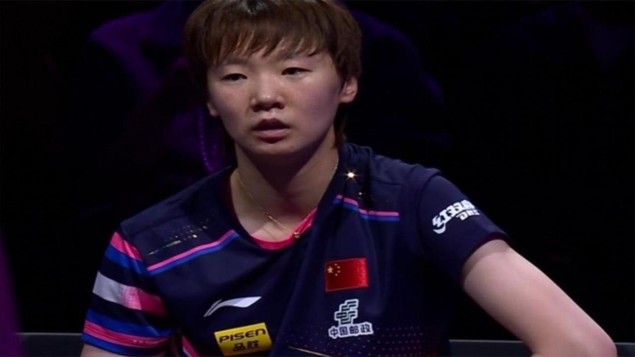 2025年12月13日晚，WTT香港总决赛女单半决赛的赛场上，王曼昱与陈熠狭路相