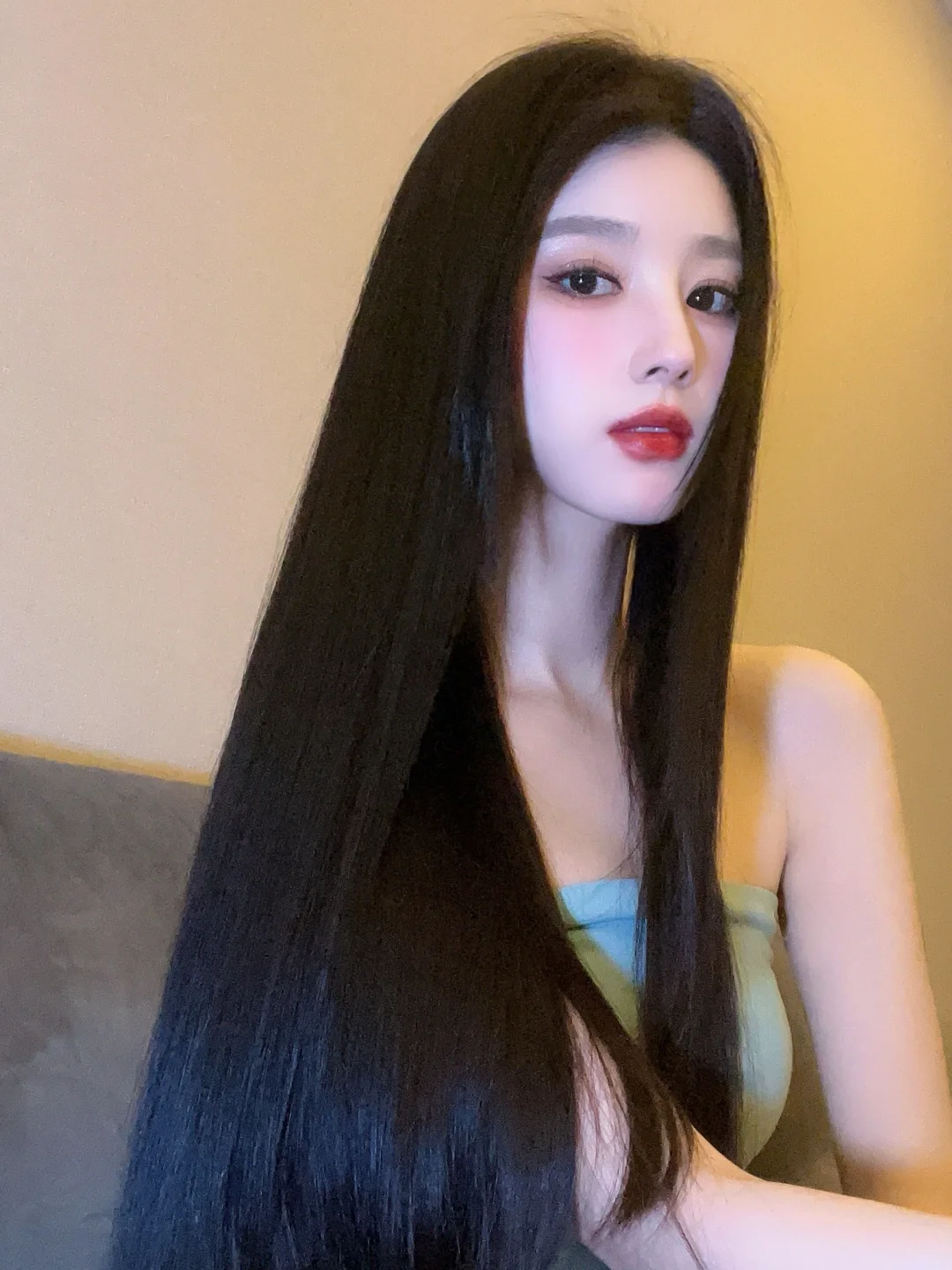 承认吧 黑长直就是很耐看
