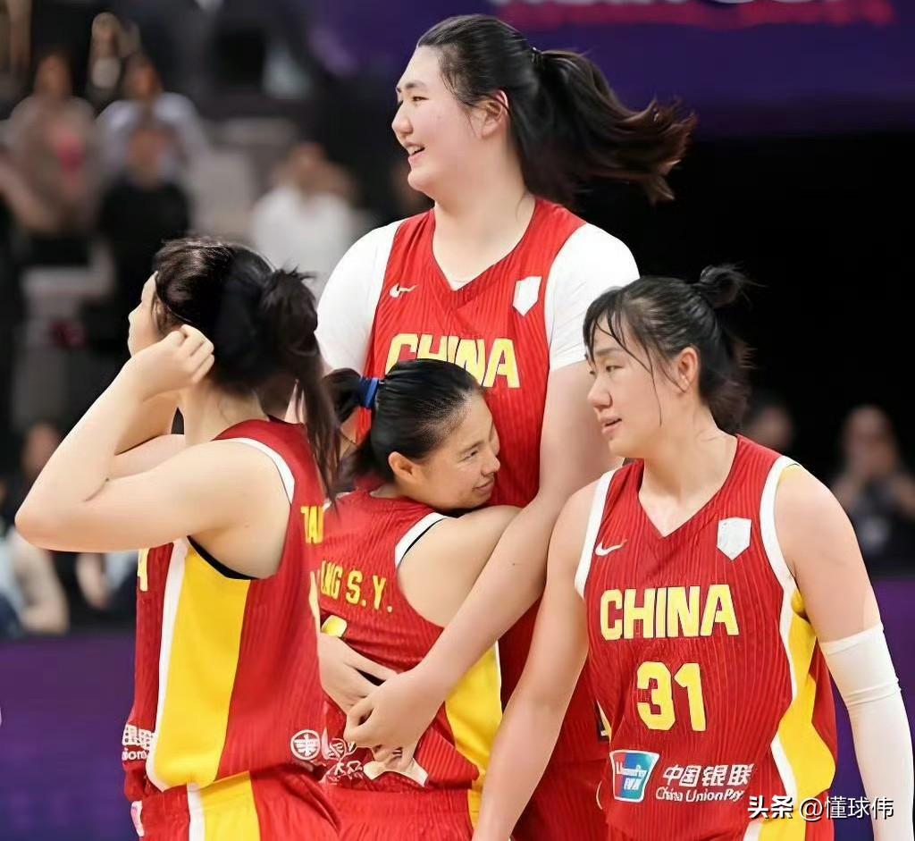 都是好样的！张子宇谈王思雨：

“我一直在说，思雨姐真的非常非常好，她对我很照顾