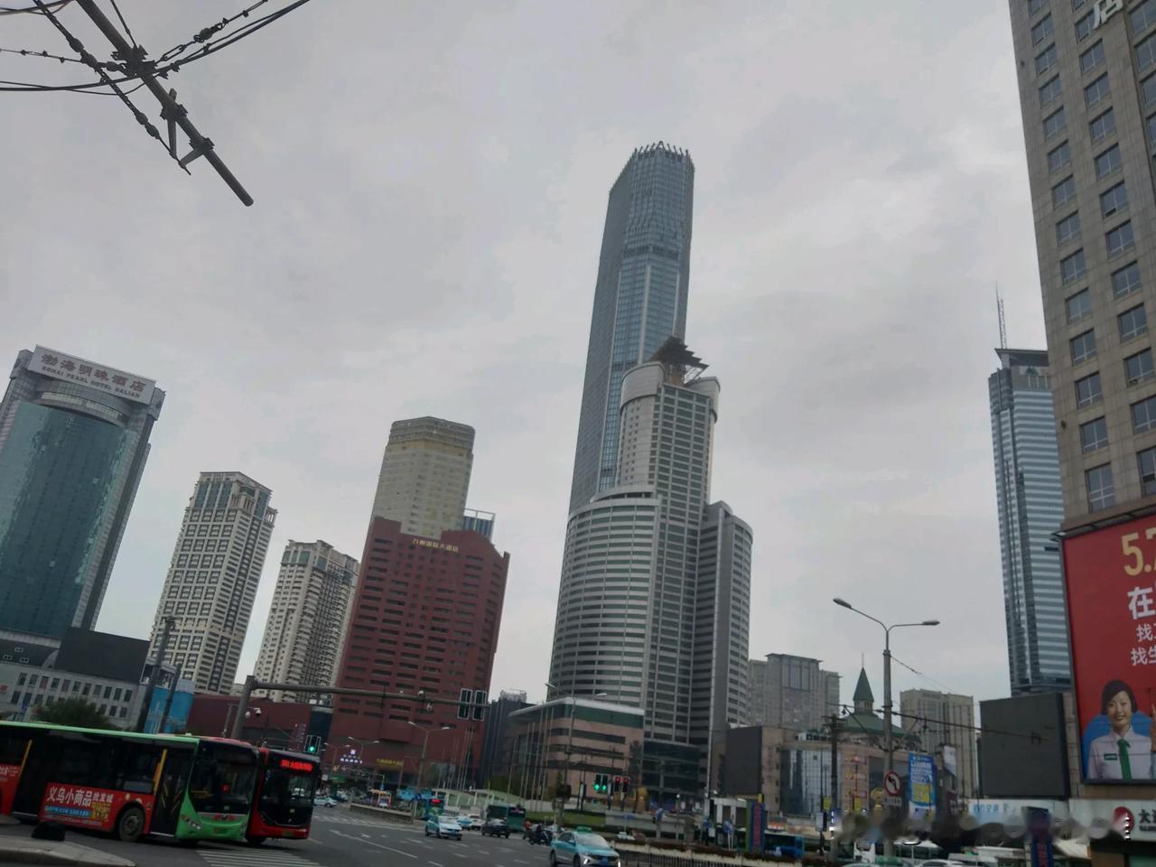 ##挣了钱，你会先买房还是先买车#主要看哪一样性价比最高，而不是单纯购买。
例一