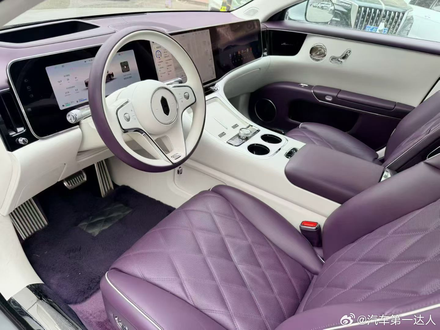 尊界S800 星耀行政 四座，25年上牌，8000公里，配置到顶 星空顶 私幕.