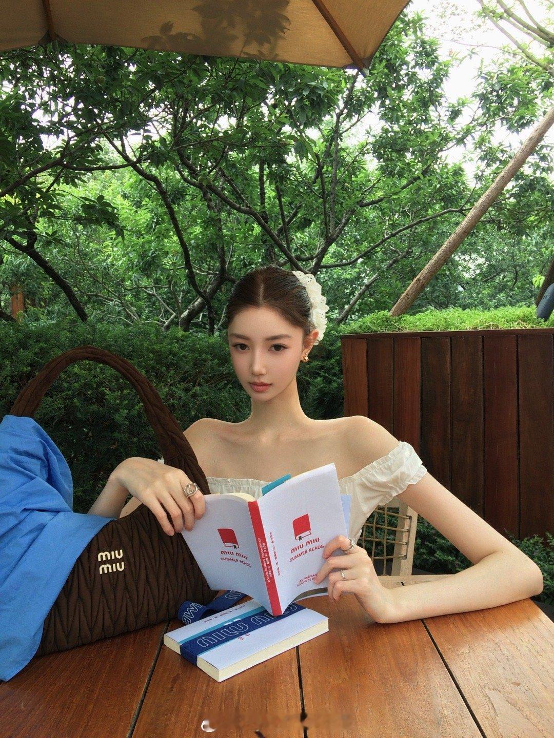 MIUMIU summer reads  ​​​