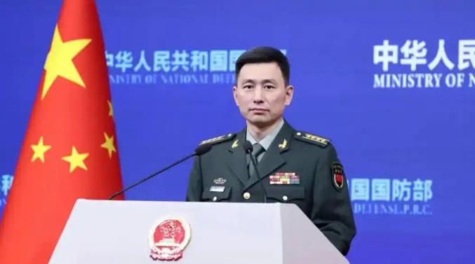 国防部明牌了，不排除“斩首”赖清德？
 
1月16日，中华人民共和国国防部的例行