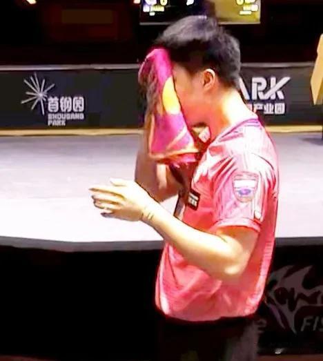 首轮被淘汰的“一哥”

在WTT北京大满贯赛事中，多位协会的男单“一哥”级人物于