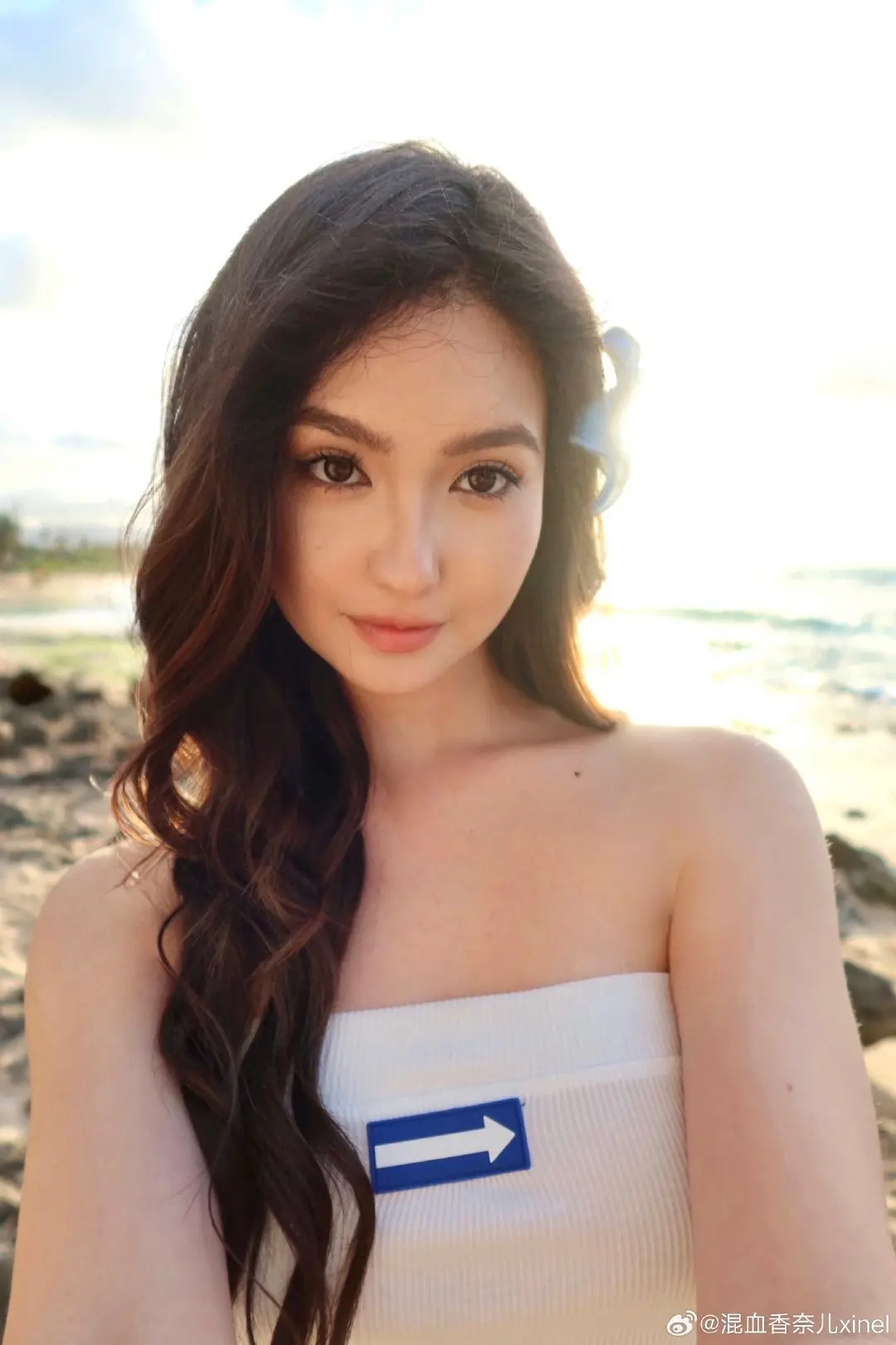 海边美女。海边
