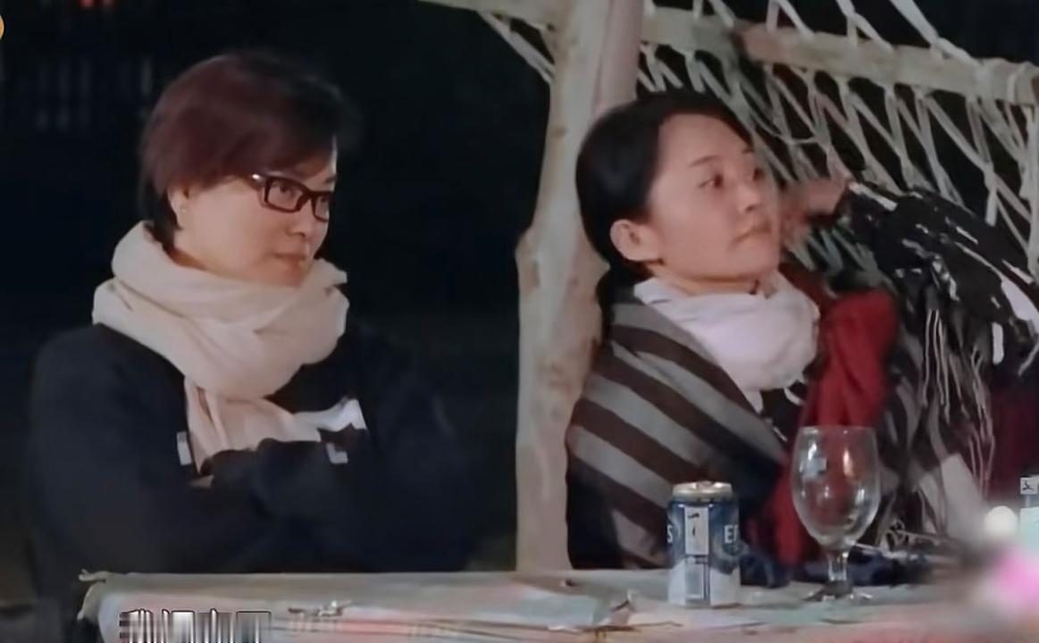 网传许晴录制《花儿与少年2》时宁愿付违约金也要中途退出。

被称作内娱第五大名著