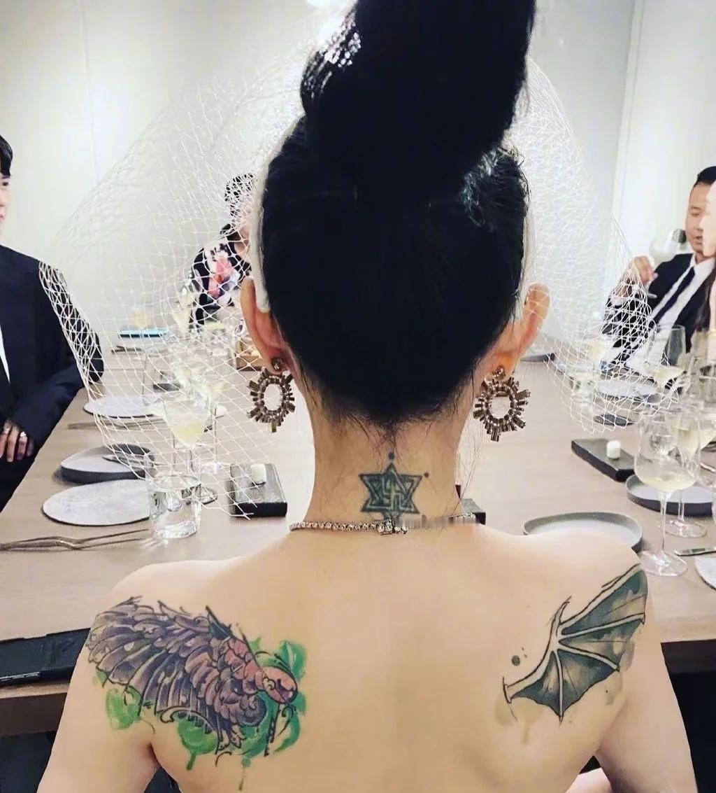 她离婚后自己很少发声，她一直很好强，让人觉得她总想报复汪的出轨不忠，借媒体家人之