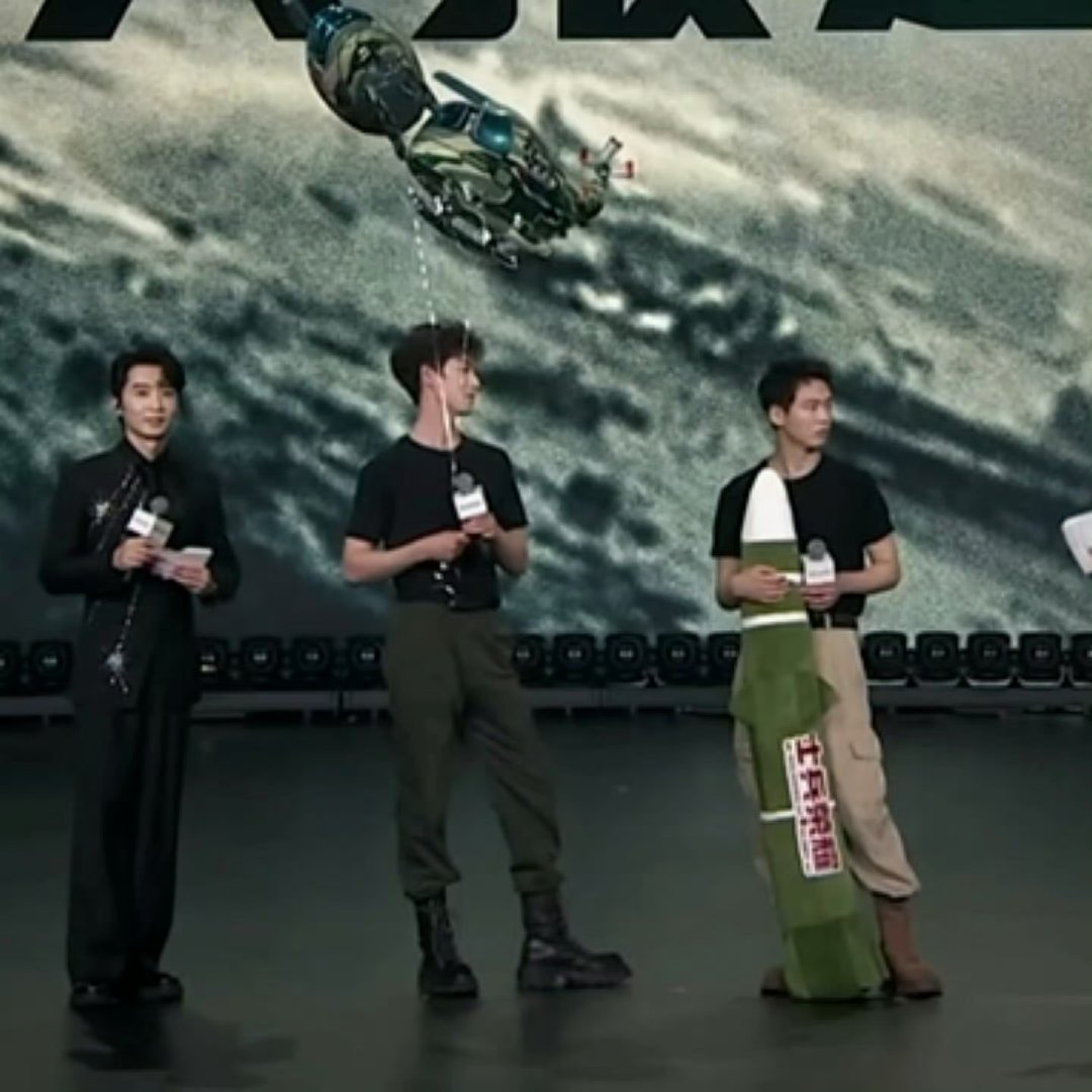 李昀锐往那一站就是兵李昀锐出演军旅正剧 李昀锐往那一站就是兵！这画面真的很尊重咱