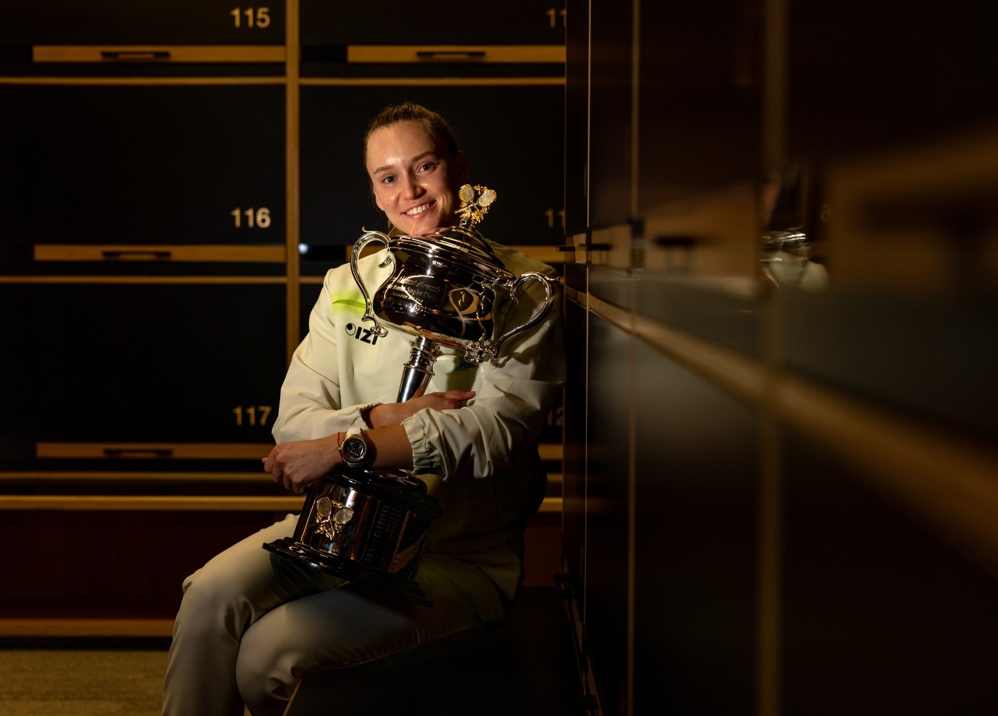 #莱巴金娜晒照回顾2026澳网#莱巴金娜斩获2026澳网女单冠军，世界排名升至第