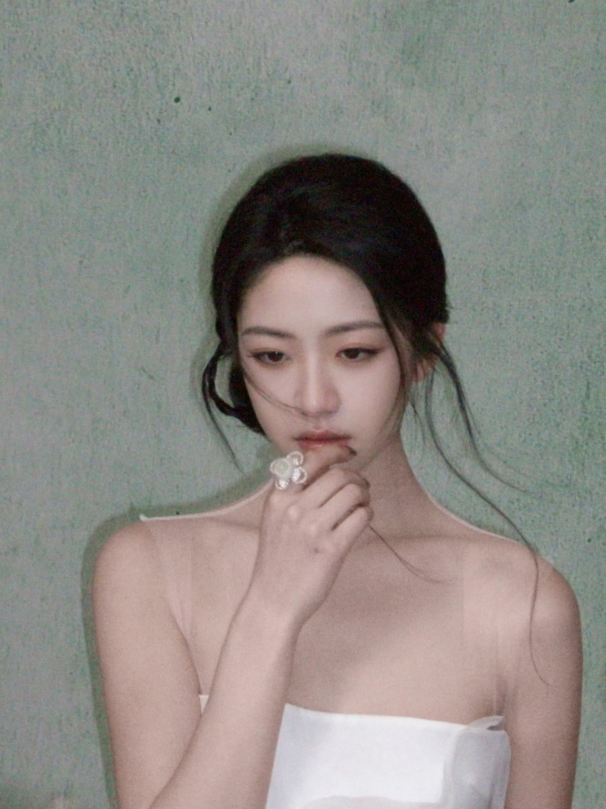 向涵之清冷感大片美成啥了，多让她进点组吧