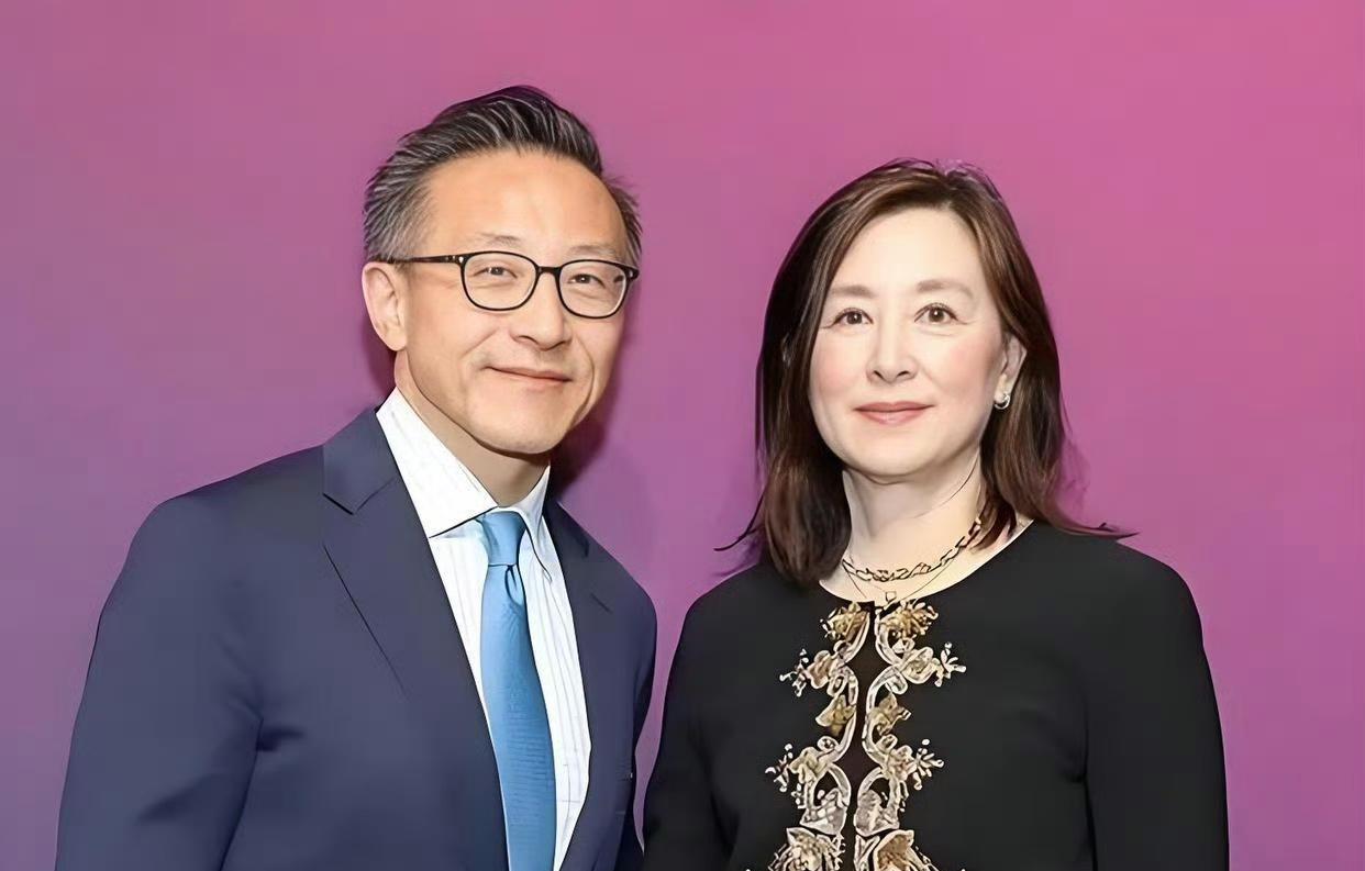蔡崇信与吴明华离婚，也许离婚对他俩来说能利益最大化，有钱人结婚离婚不能用常人想法