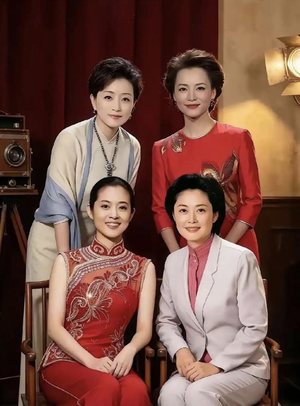 她们曾经都是中央电视台精英女主持，一直被模仿，从来未被超越。只可惜敬一丹走的太匆