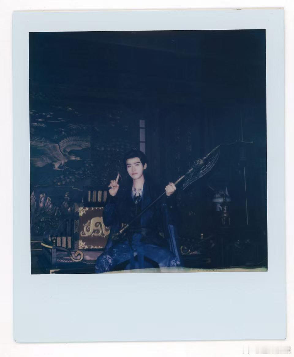 龚俊暗河传收官拍立得，18宫格， 