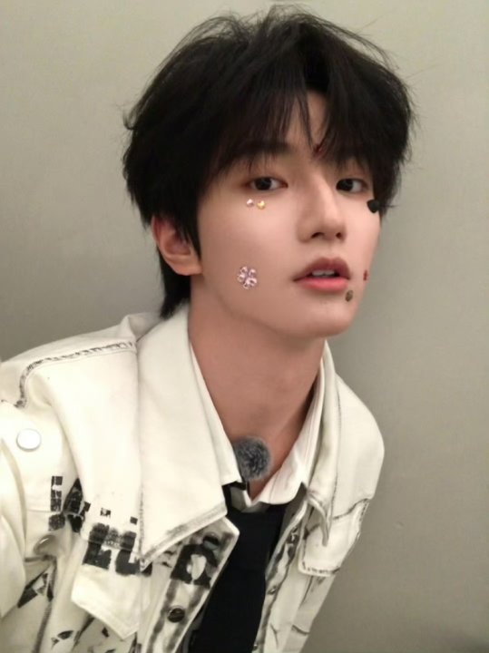 穆祉丞穆祉丞荣幸形象大使穆祉丞荣幸周五晚高疯一下形象大使穆祉丞就是如此优秀~ 