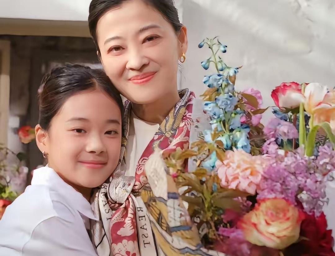 梅婷，这下又自豪了。8月9号，知名演员梅婷，冲上热搜。这回不是因为她在剧中的演技
