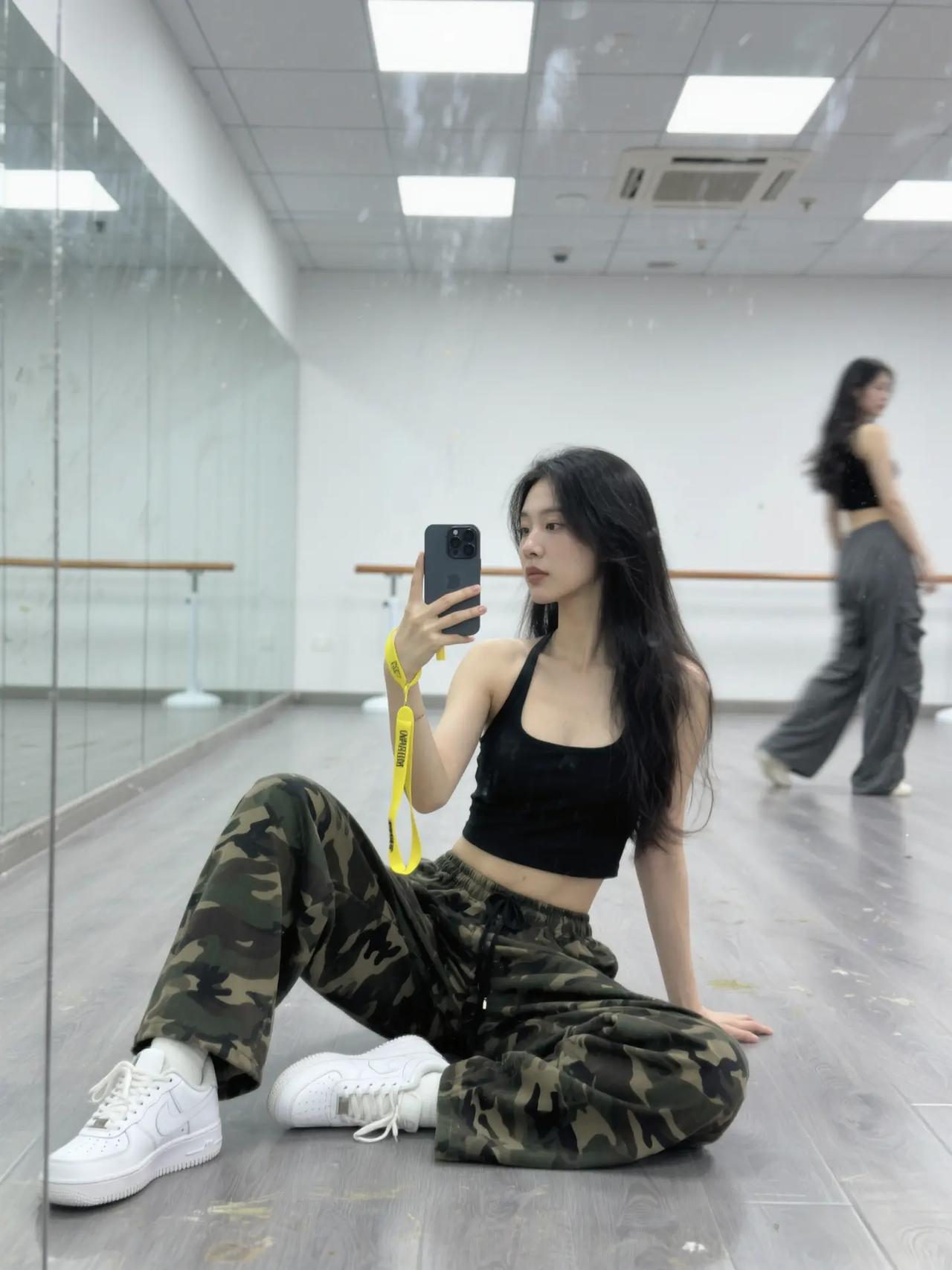 如果有一天
我明白了什么是爱情
那一定是因为你