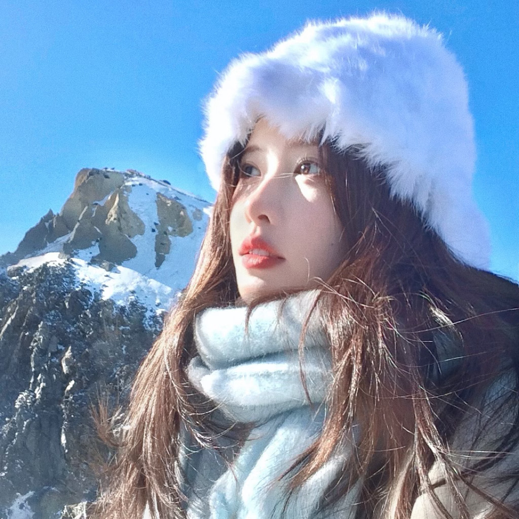 在天池拍到了人生照片⛰️公主们请看✌︎✰︎•‿•✰︎✌︎ ​​​