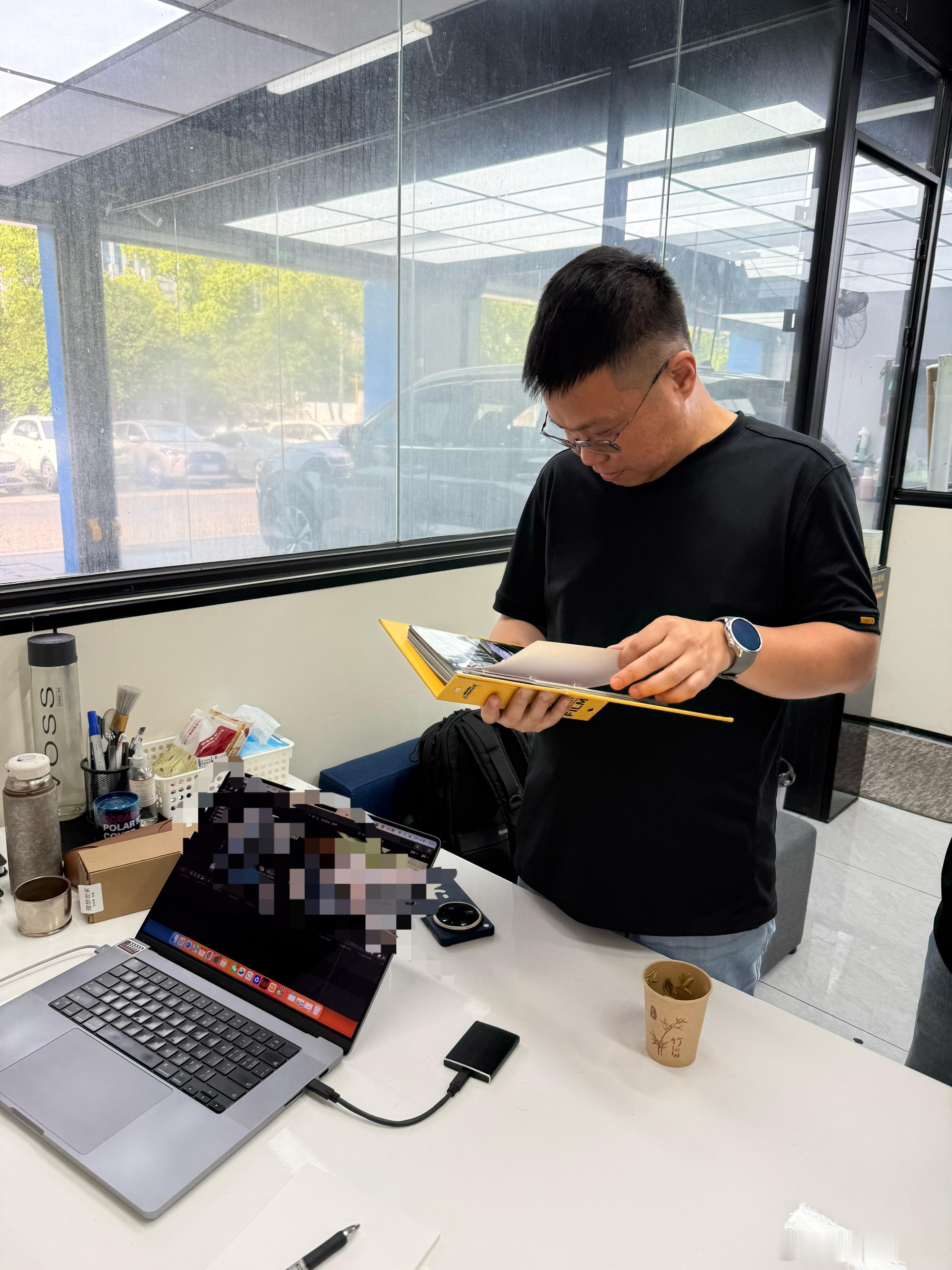 今天CEO来的杭州门店指导工作，大伙有需要贴车衣、改色、隔热膜的车友欢迎来杭州的