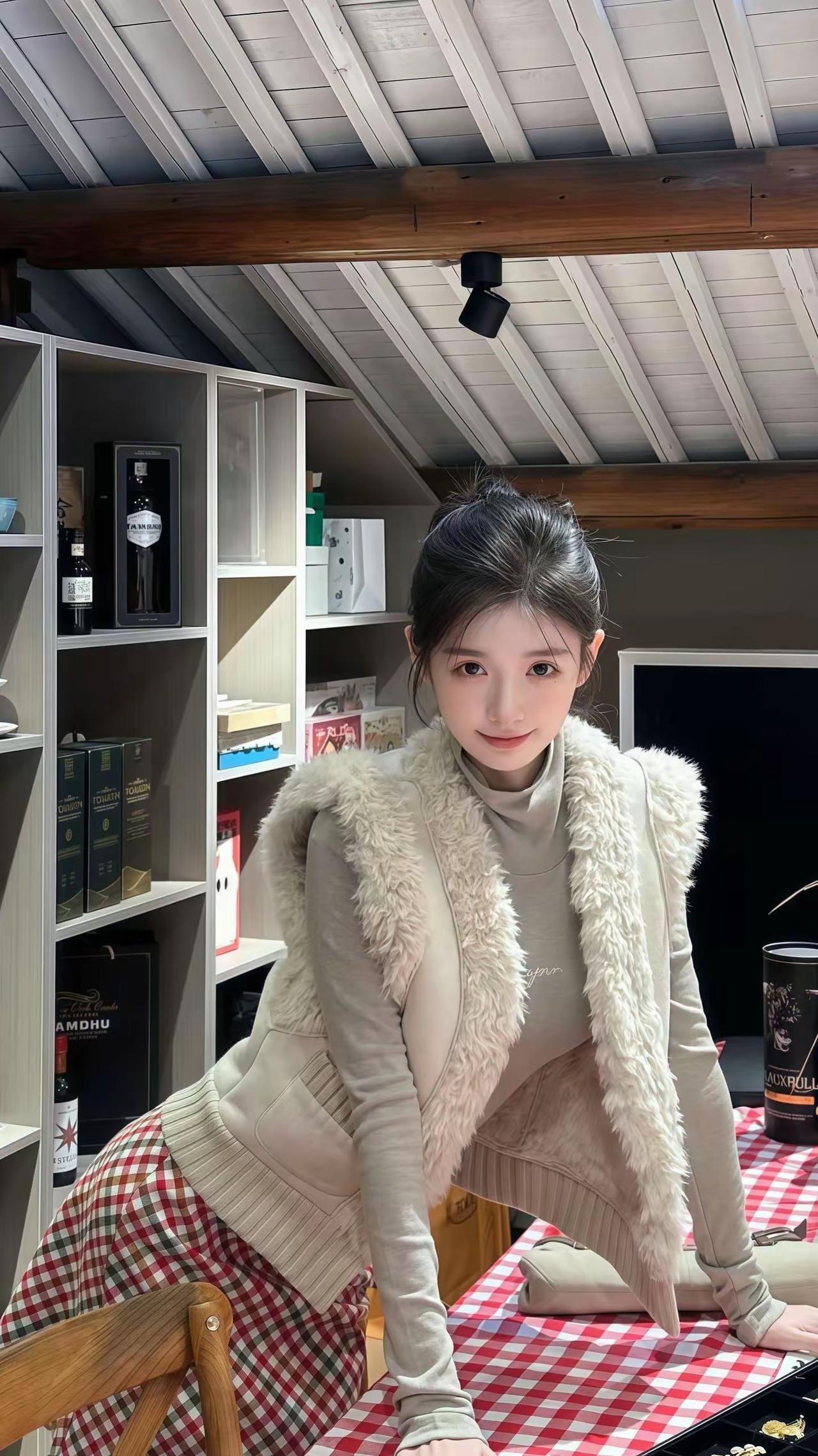 穿搭风格系列/秋冬毛绒绒穿搭 毛绒系穿搭 毛绒外套搭配 冬日穿搭指南：毛绒外套+