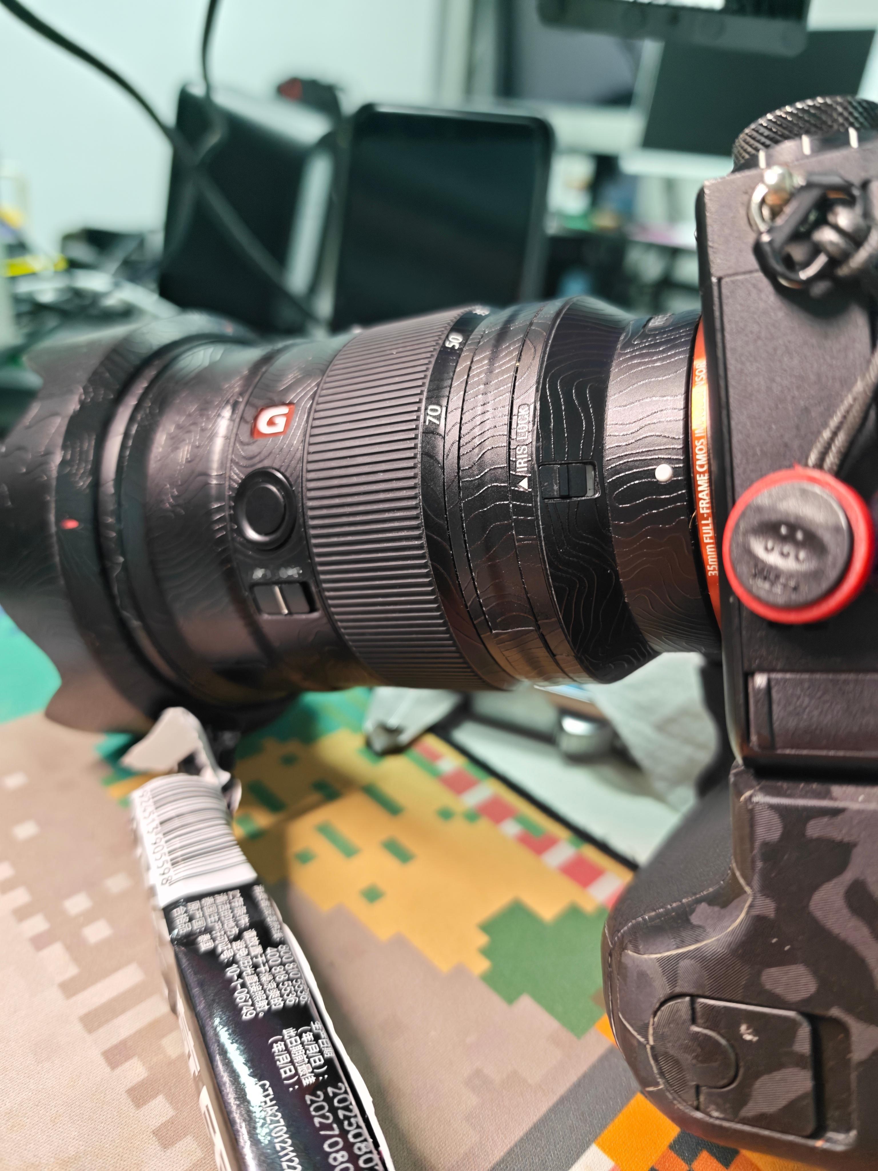 破防了，审批文稿，把什么部分要放什么镜头，甚至文件号几分几秒都标好了，还把文件号