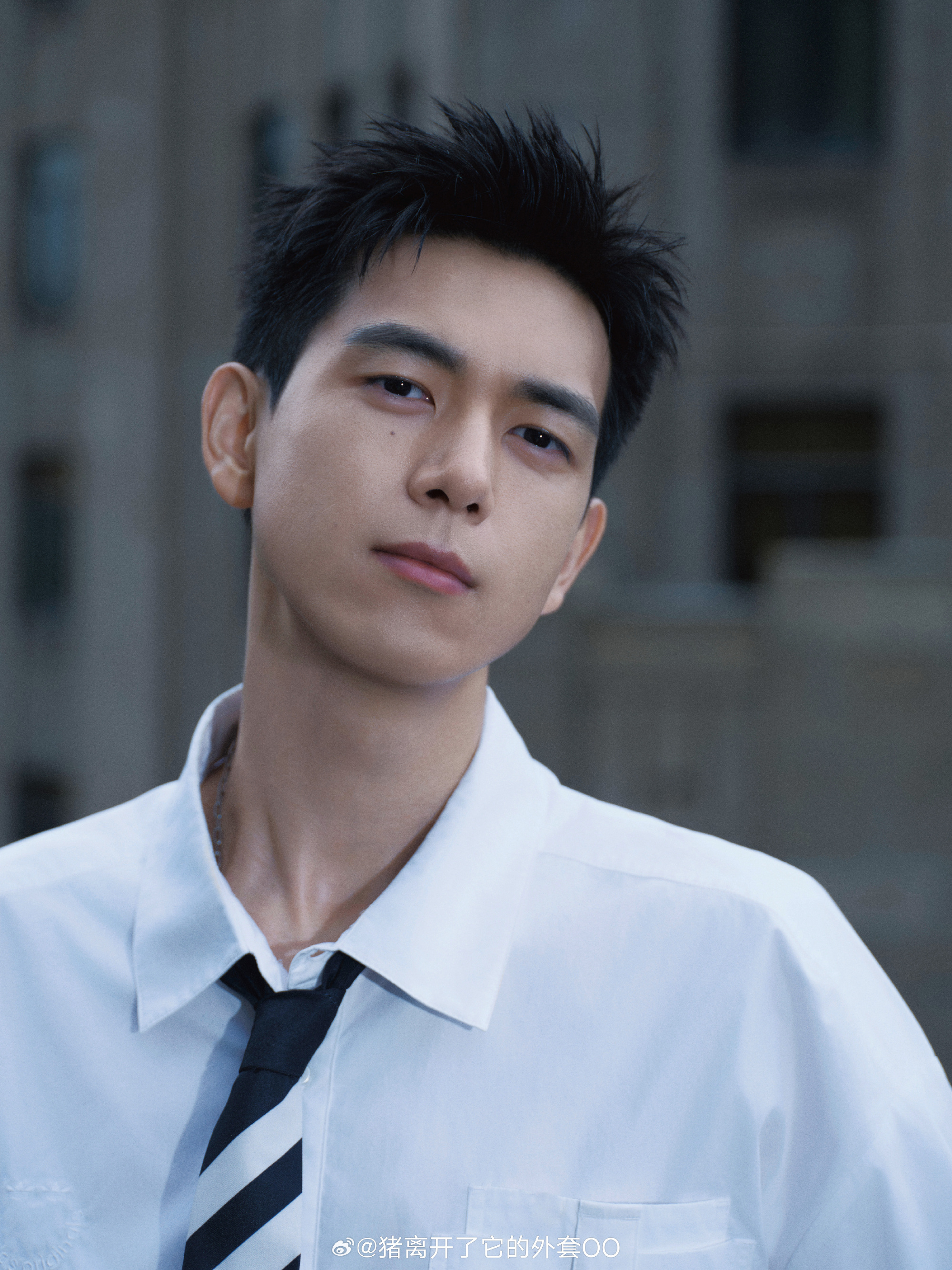 李现，王安宇，何与 阿迪达斯大秀 ​​​