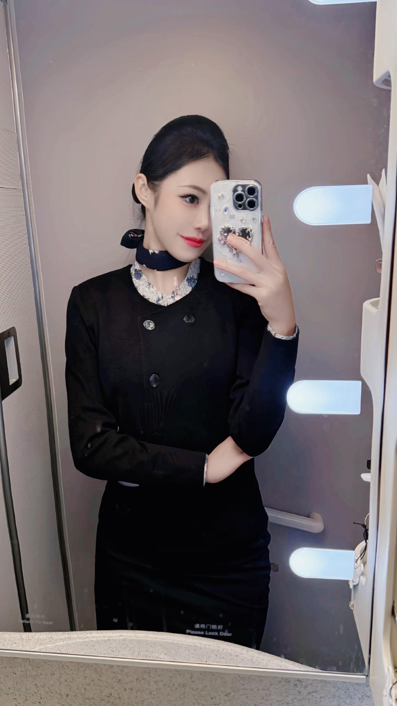 我行至万里，只寻你惊鸿影。