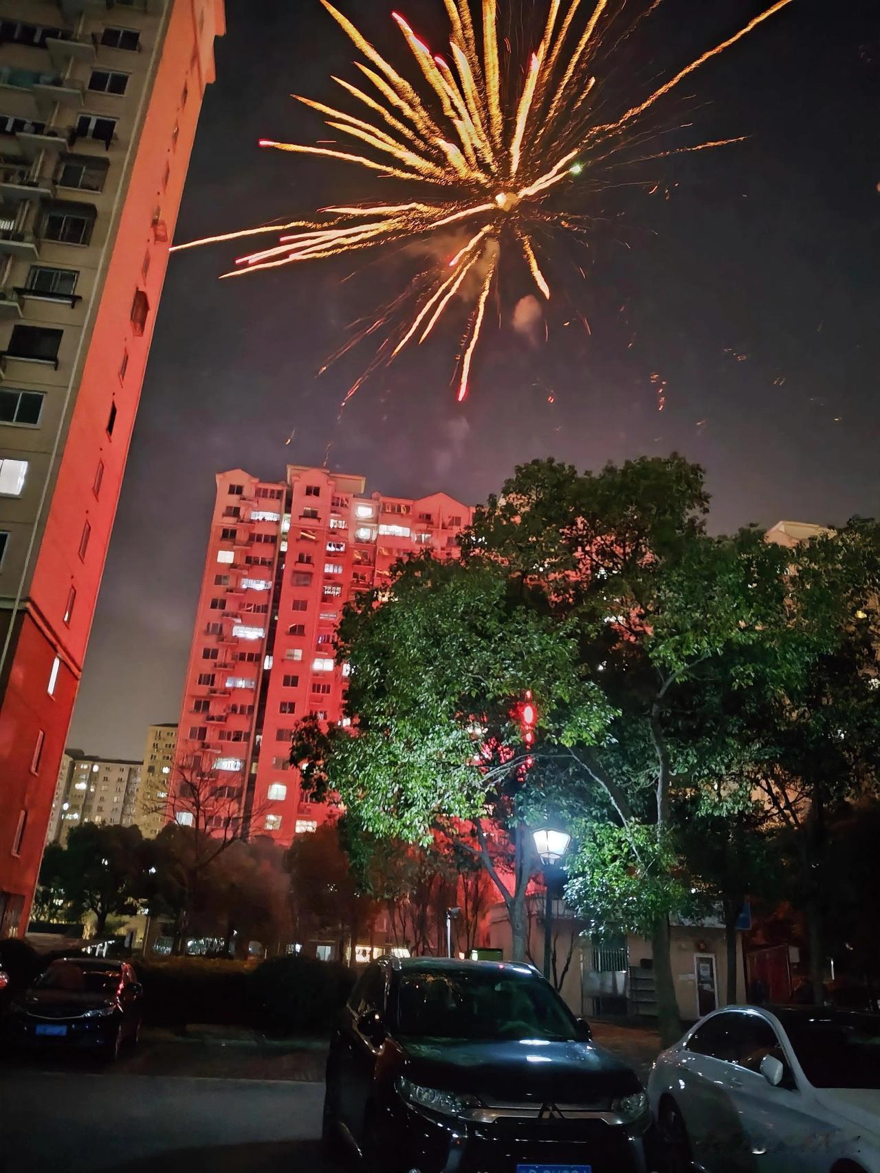 晒图笔记大赛郊区的烟花