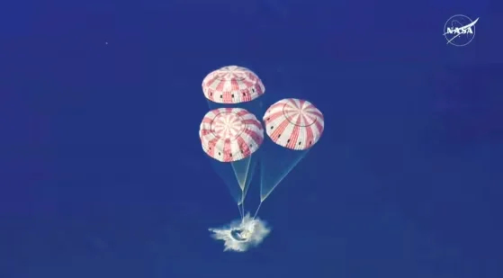 美载人绕月飞船落预定海成功央视报道，执行美国“阿耳忒弥斯2号”载人绕月飞行任务的