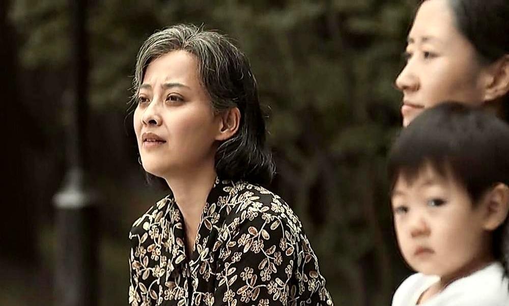 观众为他的“前妻”吵了十年架。但翻出原著，他压根没结过婚。
 
电视剧里，刘琳演