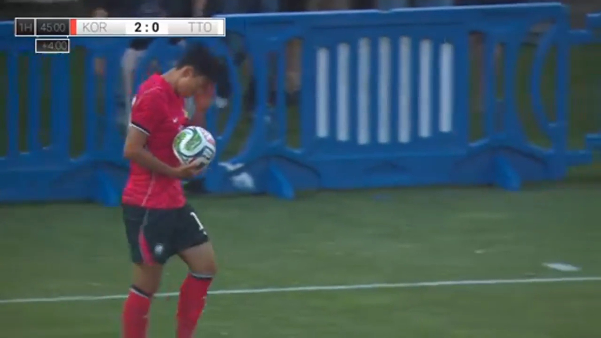 孙兴慜 上半场结束，韩国队2-0领先特立尼达和多巴哥，孙兴慜3分钟内上演梅开二度