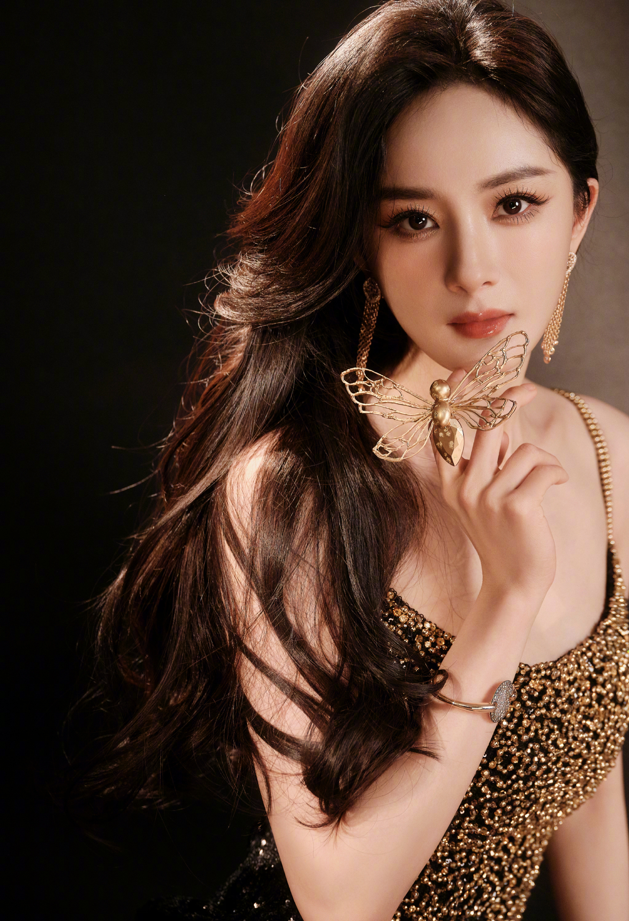 杨幂 👗巴尔曼成衣，cl红底鞋～