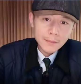 听完大冰老师这段话，真的瞬间清醒。

他说，不要因为一个人的社会属性，比如名气、