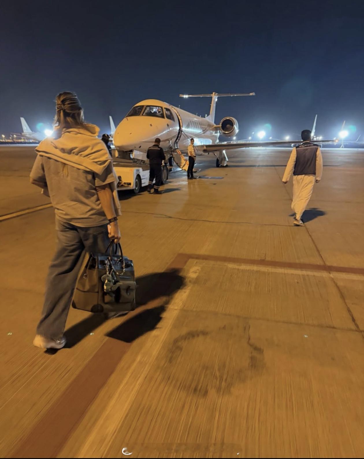 萨巴伦卡离开利雅得莱巴金娜首夺总决赛冠军莱巴金娜2-0萨巴伦卡利雅得wta年终总