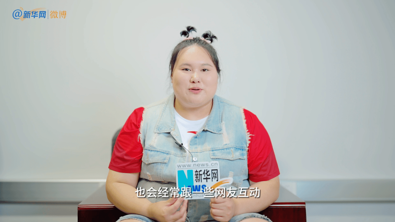 #李雯雯回应被称为中国大宝贝#从雯雯平时的画风就可以看出来是个社牛，既可爱又认真