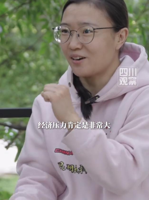 UFC和医生哪个收入更高？石铭坦言：UFC 单场赛事收入确实更高，但签约后一年半
