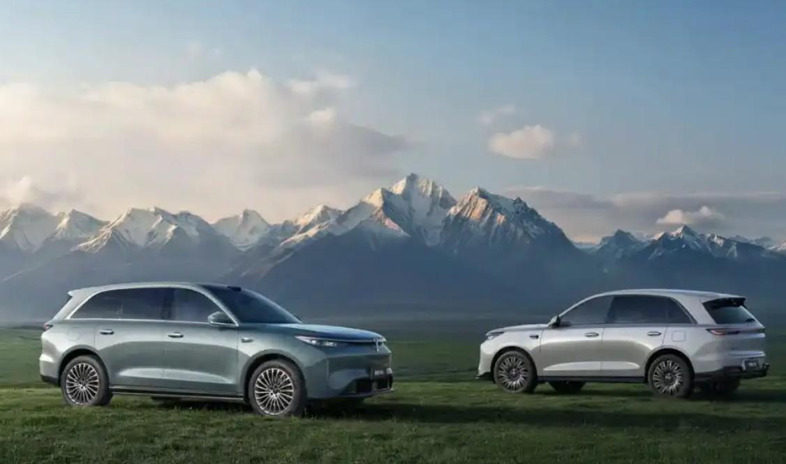 选大五座SUV， 魏牌V8X值得考虑，纯电续航达到402公里！

       