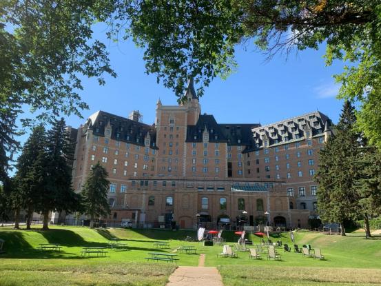 真是让人意想不到，华盛顿美军重地闯进不明无人机，美两大高官险些连夜转移，安保漏洞