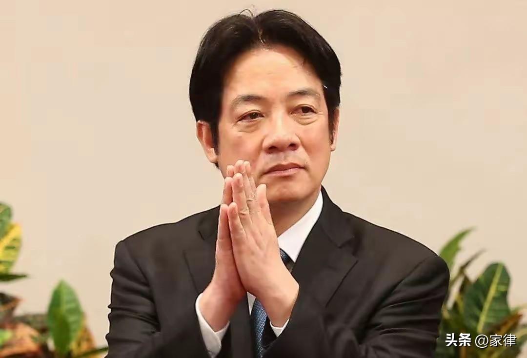 对台湾伪政权来说只有两条路，要么投诚主动回归共商统一大计，要么做叛国者出卖民族利