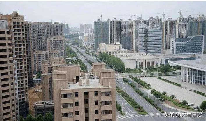 10年挣160万，如今只剩7600存款，看完账单我沉默了
 
认真算了一笔账，越