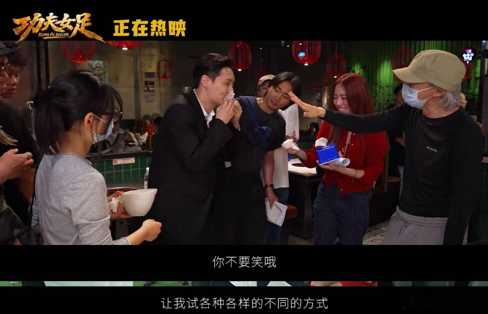 功夫女足不愧是星爷拍出来的 喜剧效果拉满，创意玩法新颖独特。褪去搞笑外壳，影片传