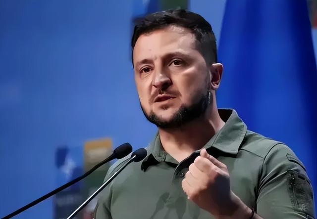 泽连斯基将继续担任乌克兰总统！近期乌克兰有关方面表示，泽连斯基将继续担任乌克兰总