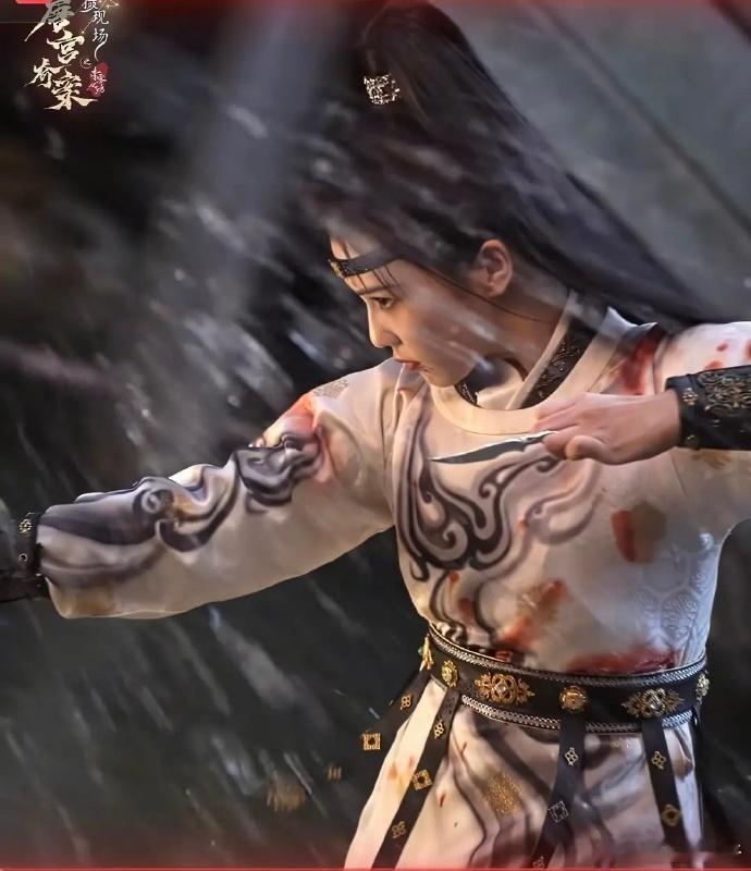 白鹿新剧KPI好重 时间紧，任务重，但是大家的期待是空前盛大的，👖定档2月5日